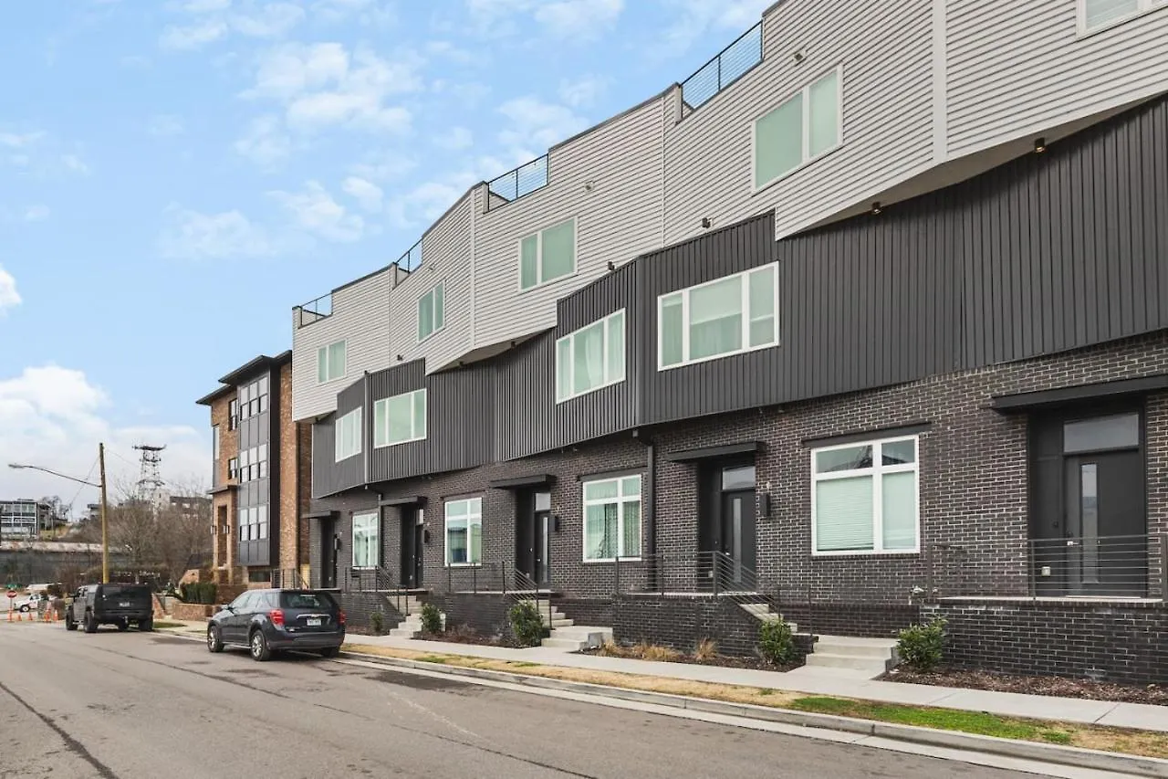 Holiday home 11 Beds 4 Bedrooms 4 Baths With A Rooftop Deck And Garage Nashville United States